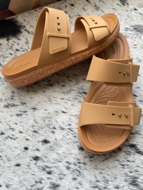 CROCS Shoes - NWOT Crocs Brooklyn Buckle Flat Sandals